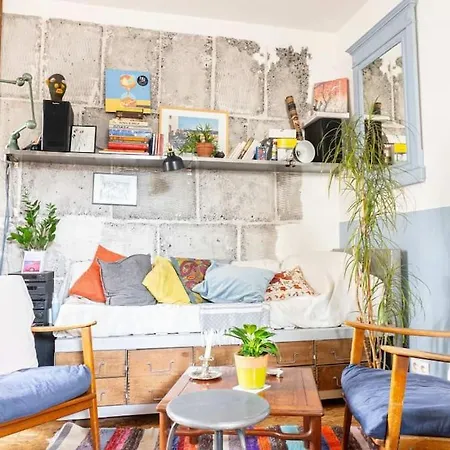 Tranquil Retreat In 19th Arrondissement